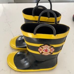 Little boys Fire Dept rainboots size 10